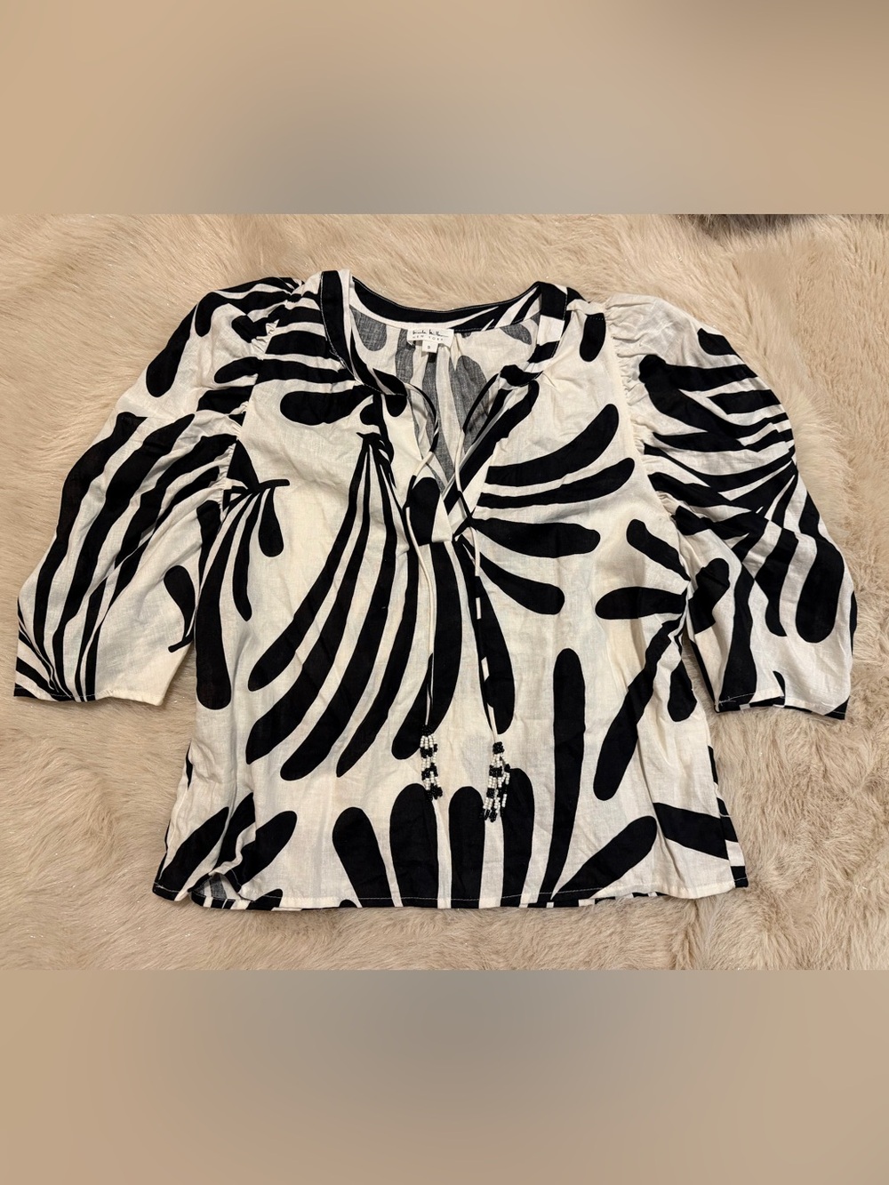 Nicole Miller Black & White Botanical Print Peasant Top